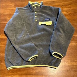 Women’s XS Synchilla Patagonia sweatshirt